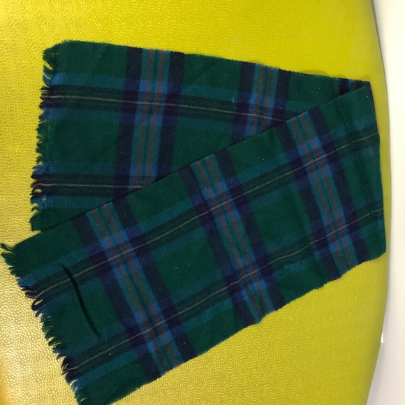 (Free over $15) Small green and blue scarf - Picture 4 of 4